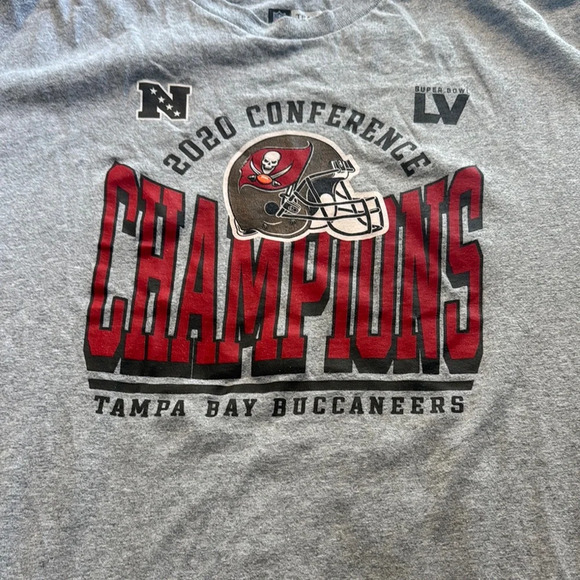 NFL Tampa Bay Bucs 2020 Conference Champion Team Apparel Heather Gray Tee - Picture 3 of 4